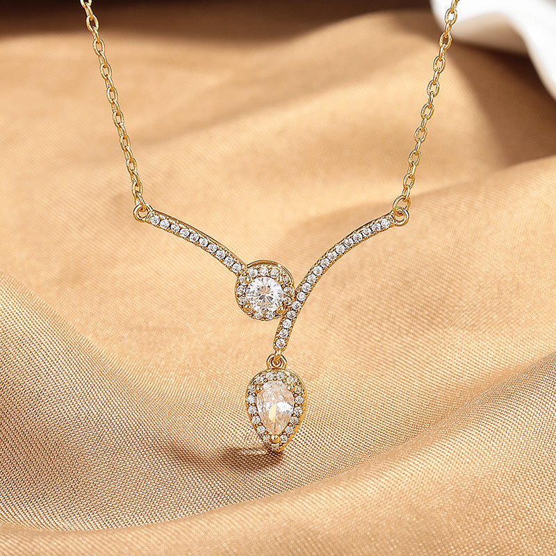 Micro Inlaid Zircon Water Drop V-shaped Necklace Niche High Sense